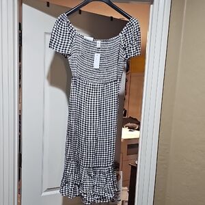 Elegant Black and White Checkered Midi Dress